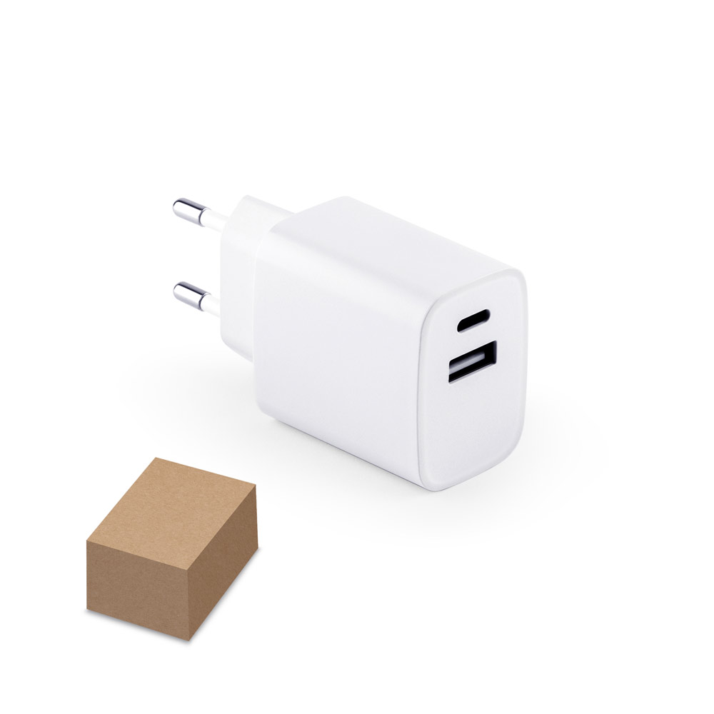 WEGENER. Maitinimo adapteris su 18 W USB-A ir 20 W USB-C prievadais, pagamintas iš perdirbto ABS (100 % rABS)