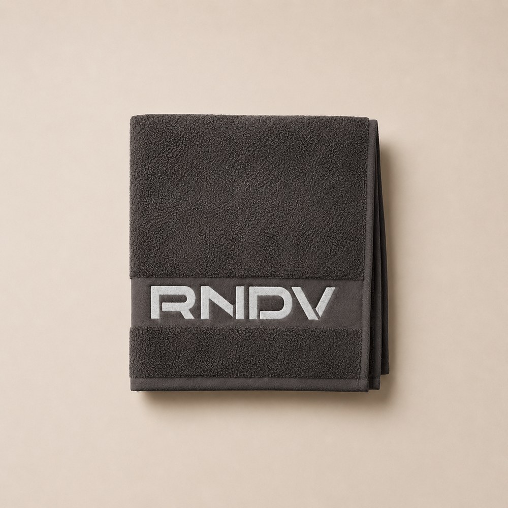 Rankšluostis su išsiuvinėtu RNDV logotipu