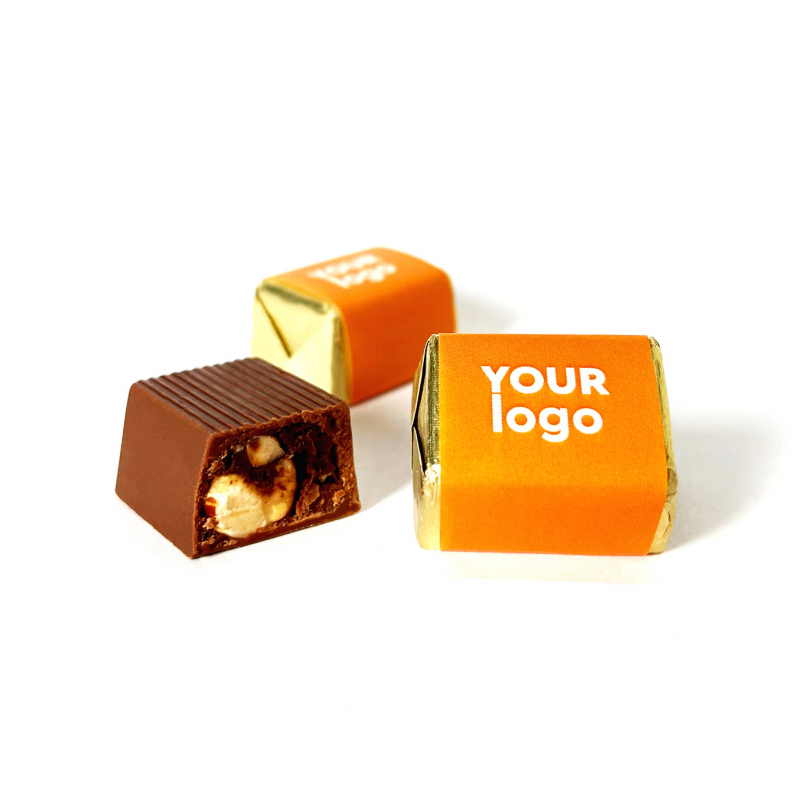 Šokoladiniai saldainiai „Rocher“ su logotipu
